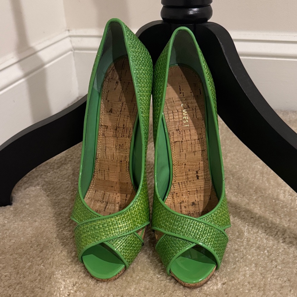 Nine West Vibrant Green Peep Toe Heels
